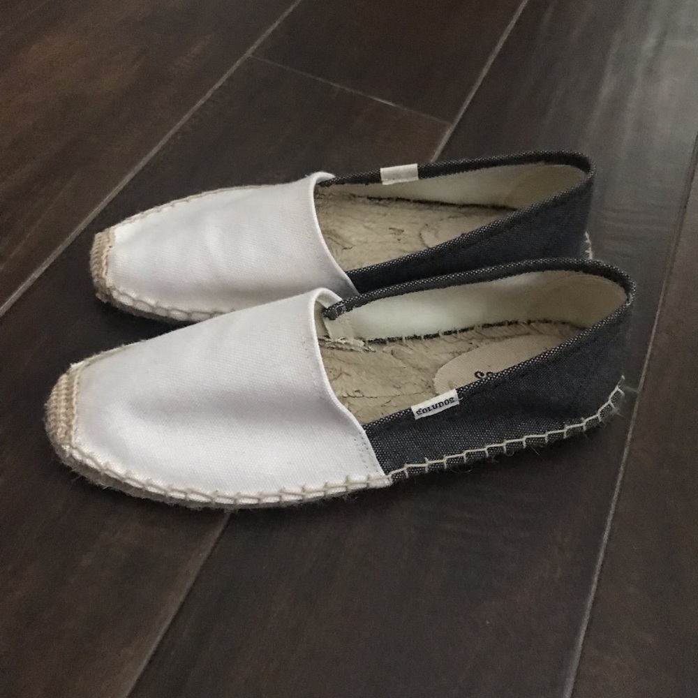 Soludos Two-Tone Espadrille Slip-On in White and Navy Chambray - Picture 3 of 8